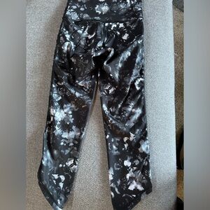 Lululemon yoga pants